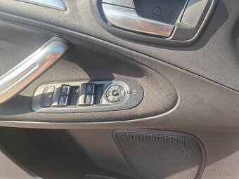 Ford S-MAX 2.0 TDCi 7 místne - 10