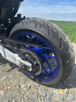 YAMAHA MT-09SP - 10