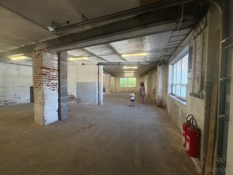 Pronájem skladovacích a kancelářských prostor - 10