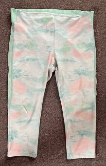 Mix oblečení v. L - 10