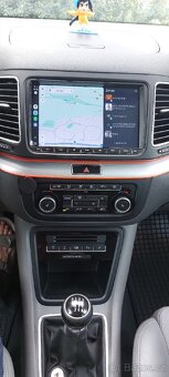 Volkswagen Sharan - 10