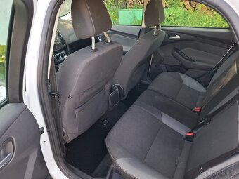 Ford Focus mk3 combi 1.6 nafta 70 kw - 10