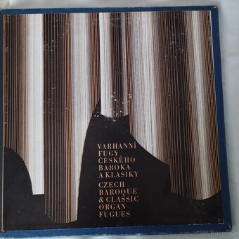 LP VÁŽNÁ HUDBA-KRABICE - 10