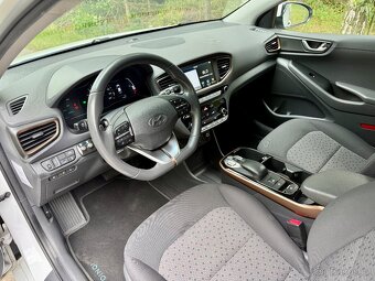 Hyundai Ioniq, 28kWh, SoH 92%, KEYLESS s DPH 328 000,- KČ - 10