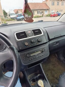 Škoda Roomster 1.4 i 63 kw - 10