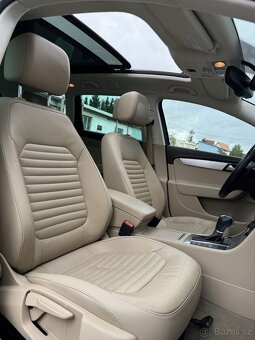 VOLKSWAGEN PASSAT B7 - 10