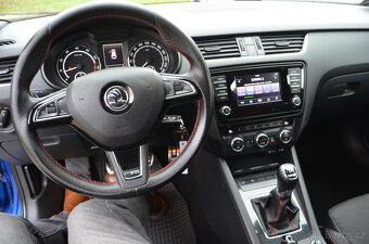 PRODÁM ŠKODA OCTAVIA 2.0TSI RS COMBI 2014 MANUÁL - 10