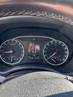 Škoda Octavia 2 1.6 TDI 77kW 2011 nova stk - 10