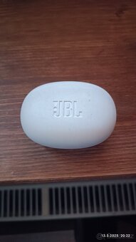 Sluchátka JBL Free ii - 10