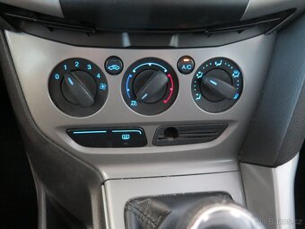 Ford Focus III kombi 1.6 92kW,klima,tažné,CZ, ne EcoBoost - 10