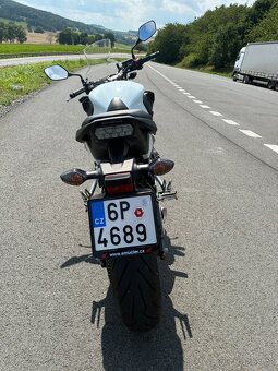 Honda CB650F - 10