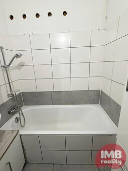 Prodej bytu 3+1 s lodžií v Kraslicích - 10