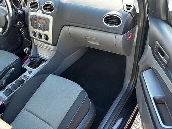 Ford Focus 1.6i 74kw, r.2010, 1.majitel, 131500km - 10