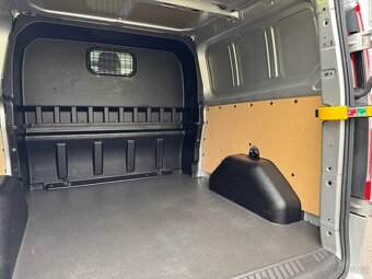 Ford Transit Custom 2.0 / 125kW / 6-MÍST / L2 - 10