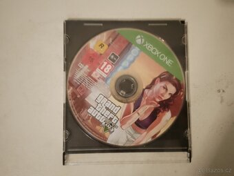 Prodám Xbox One S 1TB + ovladač + hry - 10
