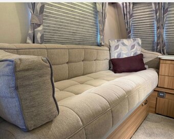 Luxusní zimní karavan Lunar Clubman CK 2019 – ALDE - 10