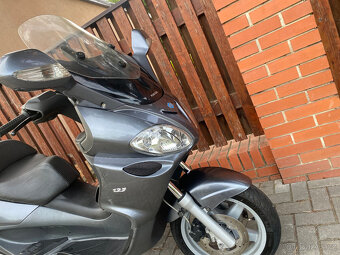 Piaggio X9 125 Evolution - 10