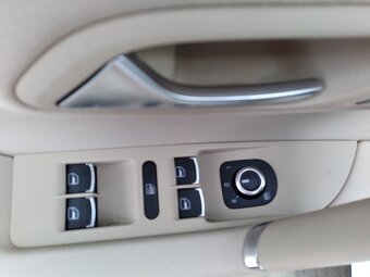 VOLKSWAGEN PASSAT CC 2.0 TDI DSG ČR - 10