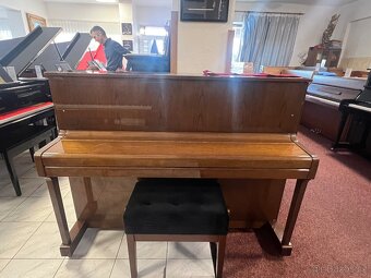Akustické piano Yamaha P116, made in England, záruka 5 let. - 10