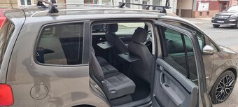 Volkswagen Touran Highline 1.6 tdi - 10