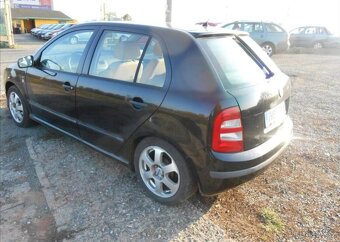 Škoda Fabia 1,4 16V 55 kW Comfort Historie benzín - 10