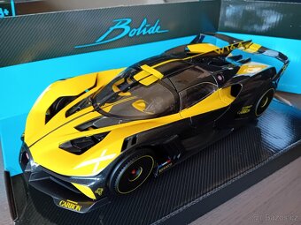 Bugatti a Ferrari 1:18 Burago - 10