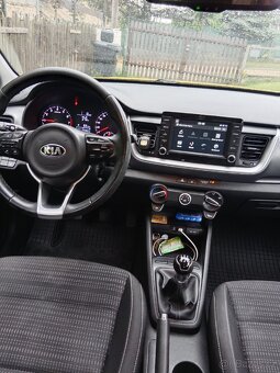 Kia Stonic - 10