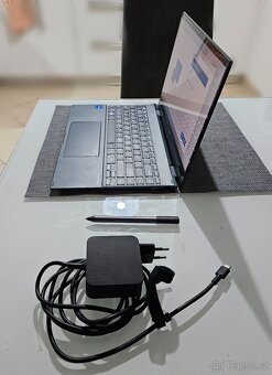 Notebook Asus Zenbook Flip 13 - 10