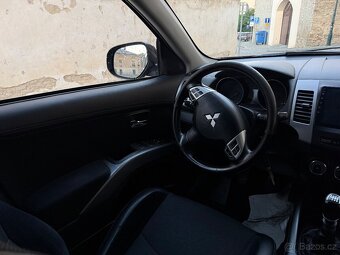 Mitsubishi Outlander 2.3DI-D 4x4 ČR 130kw Kůže Tažné Navi - 10