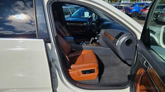 Volkswagen Touareg 5,0 TDi V10 - 10