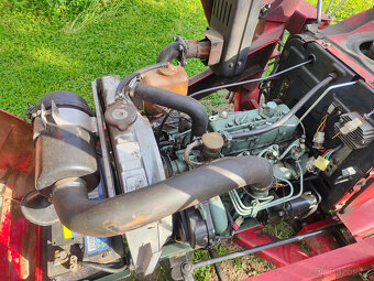 Japonský malotraktor Yanmar 1610d 4x4 s nakladačem - 10