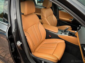 M550i xDrive 4.4 V8 TwinPower Turbo – 390 kW – TOP STAV - 10