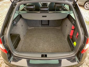 ŠKODA OCTAVIA 3 , 2.0 TDi RS 135KW,DAB,ALU,MFV,PDC. - 10