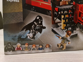 LEGO® Harry Potter™ 75955 Spěšný vlak /balíkovna za 30kč - 10