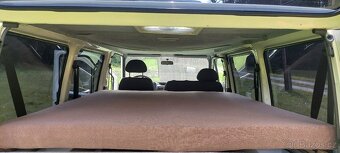 Ford Tranzit se spací úpravou - 10