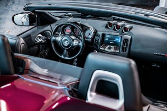 Nissan 370z Cabrio - 10