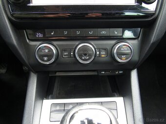 Škoda Octavia III XENONY - 10