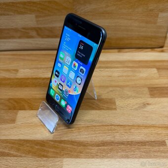 iPhone 8 256GB, černý (12 měsíců záruka) - 10