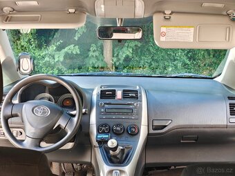 Toyota Auris - 10