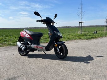 Skútr Keeway Hurricane 50 sleva možná - 10