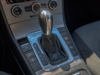 Volkswagen Passat 2.0TDI 103KW CR DSG – NAVI - 10