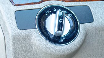 Mercedes-Benz E trieda Kupé 350 CGI Blue - 10