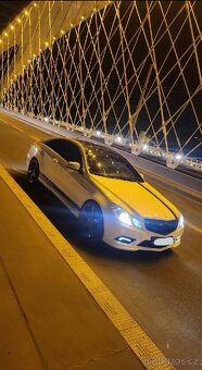 Mercedes Benz E350CDI Coupe - 10