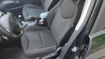 Peugeot 308 SW 1,6 HDi 80kw 7 míst - 10