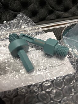 Diamantová sada 11 kusů vrtáků v kovovém kufru - 10