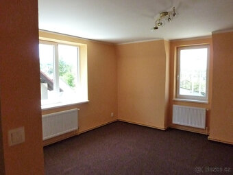 Pronájem 2+1 (65m2) se zahradou a parkováním. - 10
