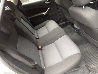 Ford Mondeo 2.0 - původ Česko rok 2008 , 177 000 km - 10