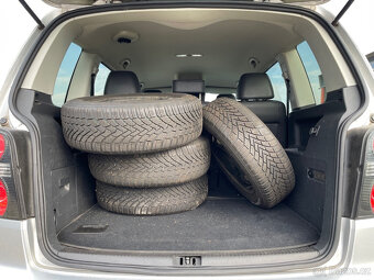Volkswagen Touran 2.0 TDI CROSS kůže, xenoxy - 10