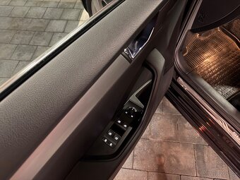 Škoda Superb III 2.0 TDI 110 kW/6°manuál/servis. kn./Webasto - 10