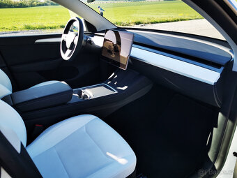 Tesla Model Y LR, FSD za 200 tis.kč- ZAMLUVENO - 10